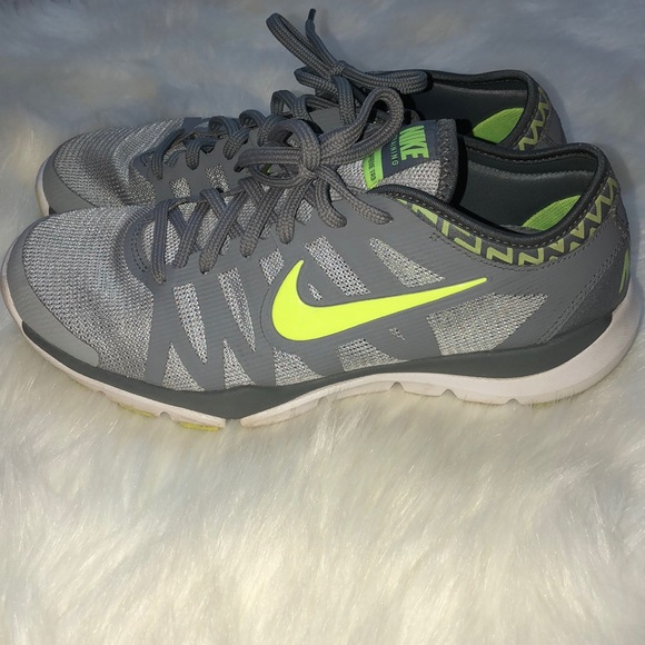 Women’s Nike shoes - Picture 3 of 6